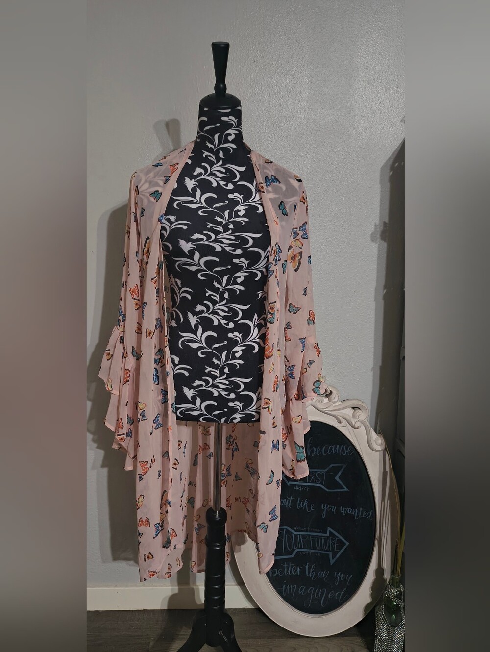 Live 4 Truth Pink Butterfly Kimono Robe